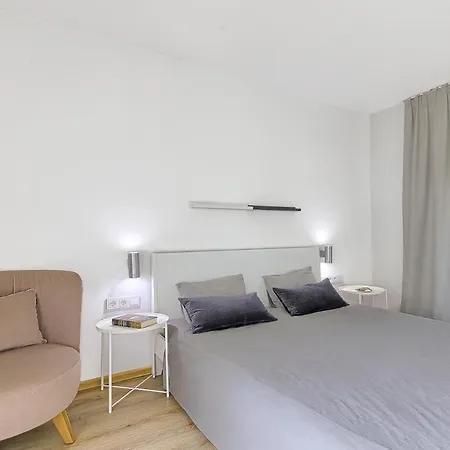 Spacious 2 Bedroom In