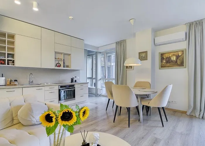 Апартаменти Spacious 2 Bedroom In *